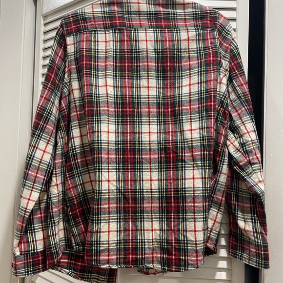 LL Bean Women’s Medium Flannel Relaxed Fit - Picture 4 of 4